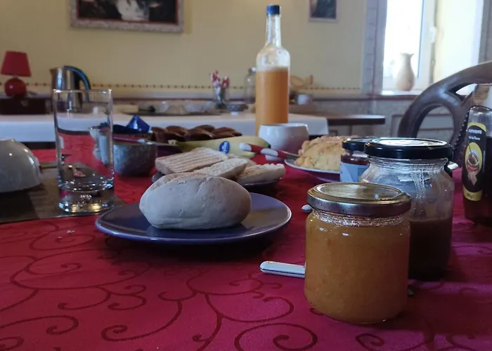 Casa De Artista Couette-café Figueiro Dos Vinhos