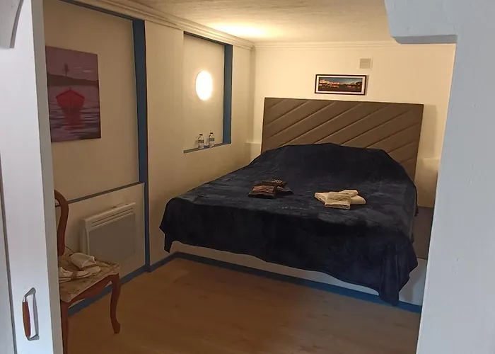 Casa De Artista * Фигейро-душ-Виньюш