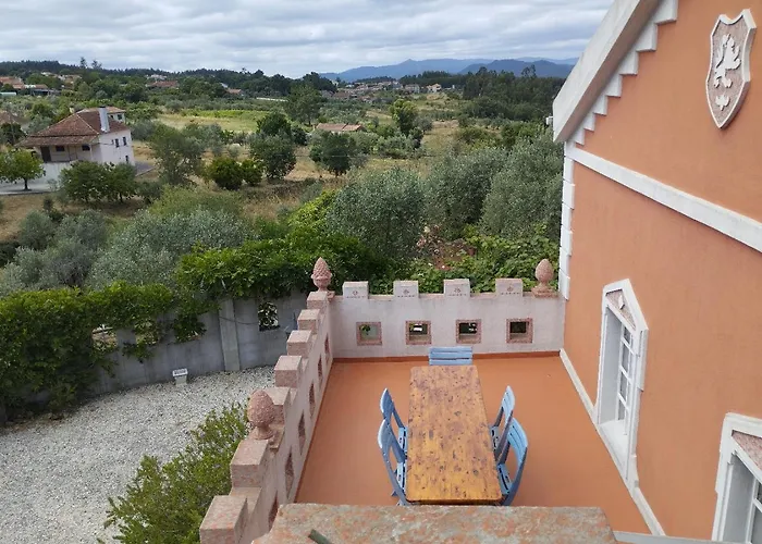 Casa De Artista Фигейро-душ-Виньюш